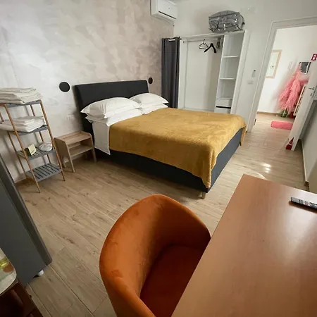 Bed & Breakfast Caramel House &