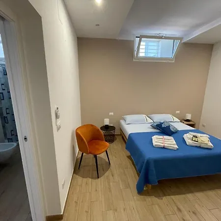 Caramel House & לינה וארוחת בוקר 4*