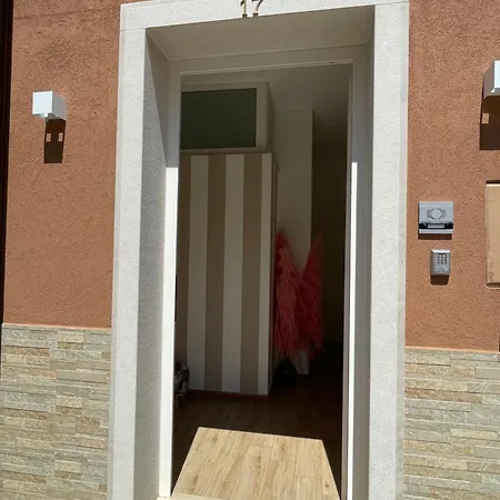 לינה וארוחת בוקר Caramel House & בארי