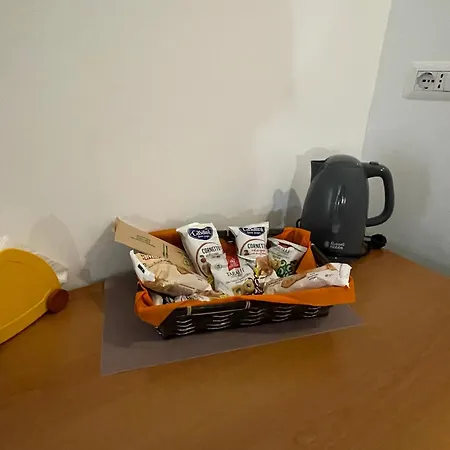 לינה וארוחת בוקר Caramel House & בארי